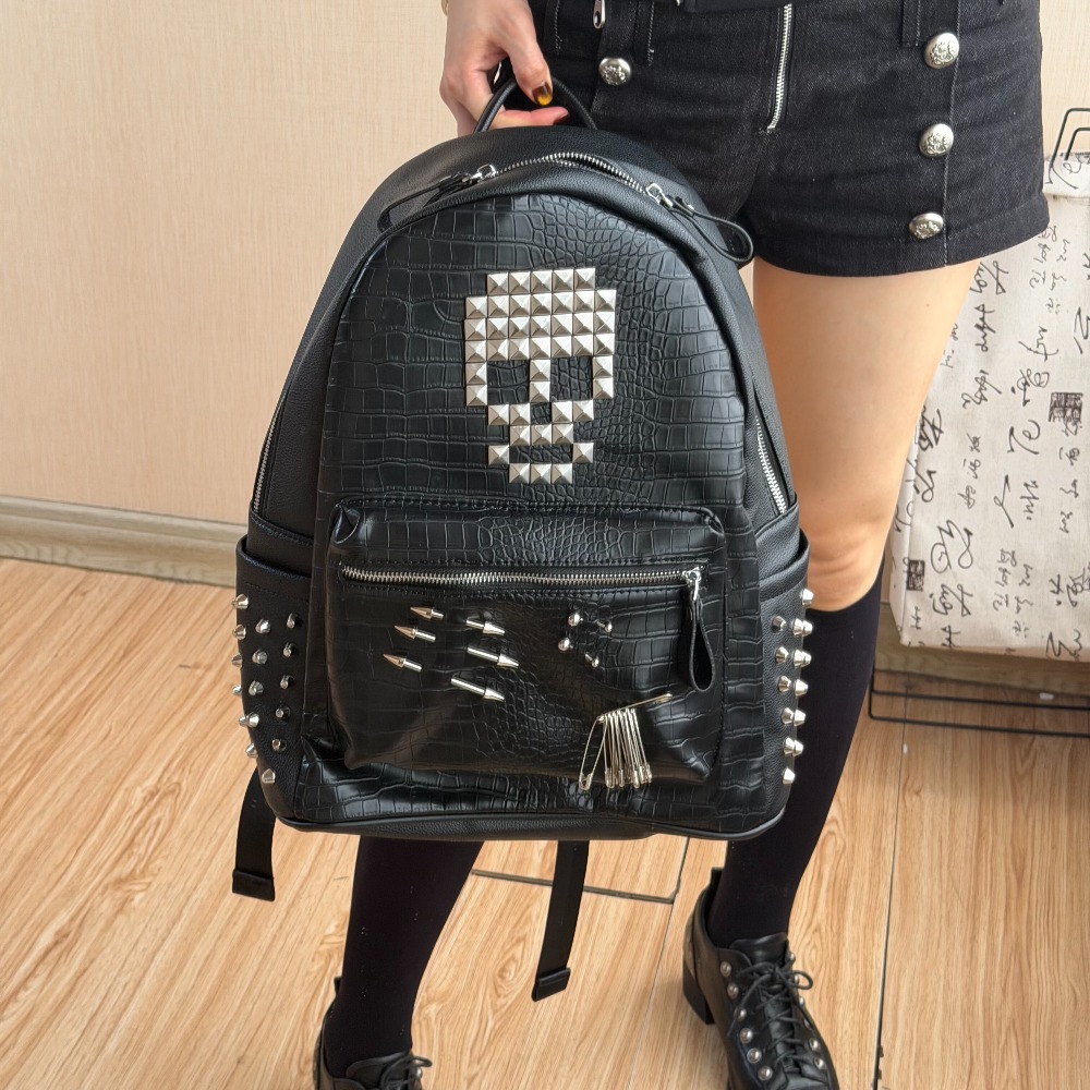 Men Accessories Brooch - Original Black Crocodile Pattern Skull Rivet