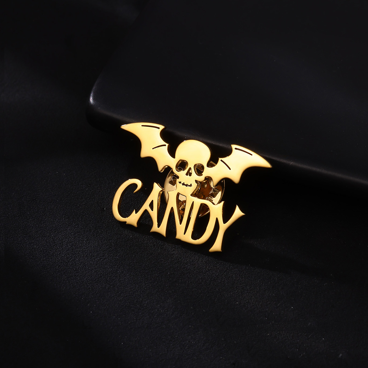 Customized Name Skeleton Bat B - Men Accessories Brooch 评论和价格