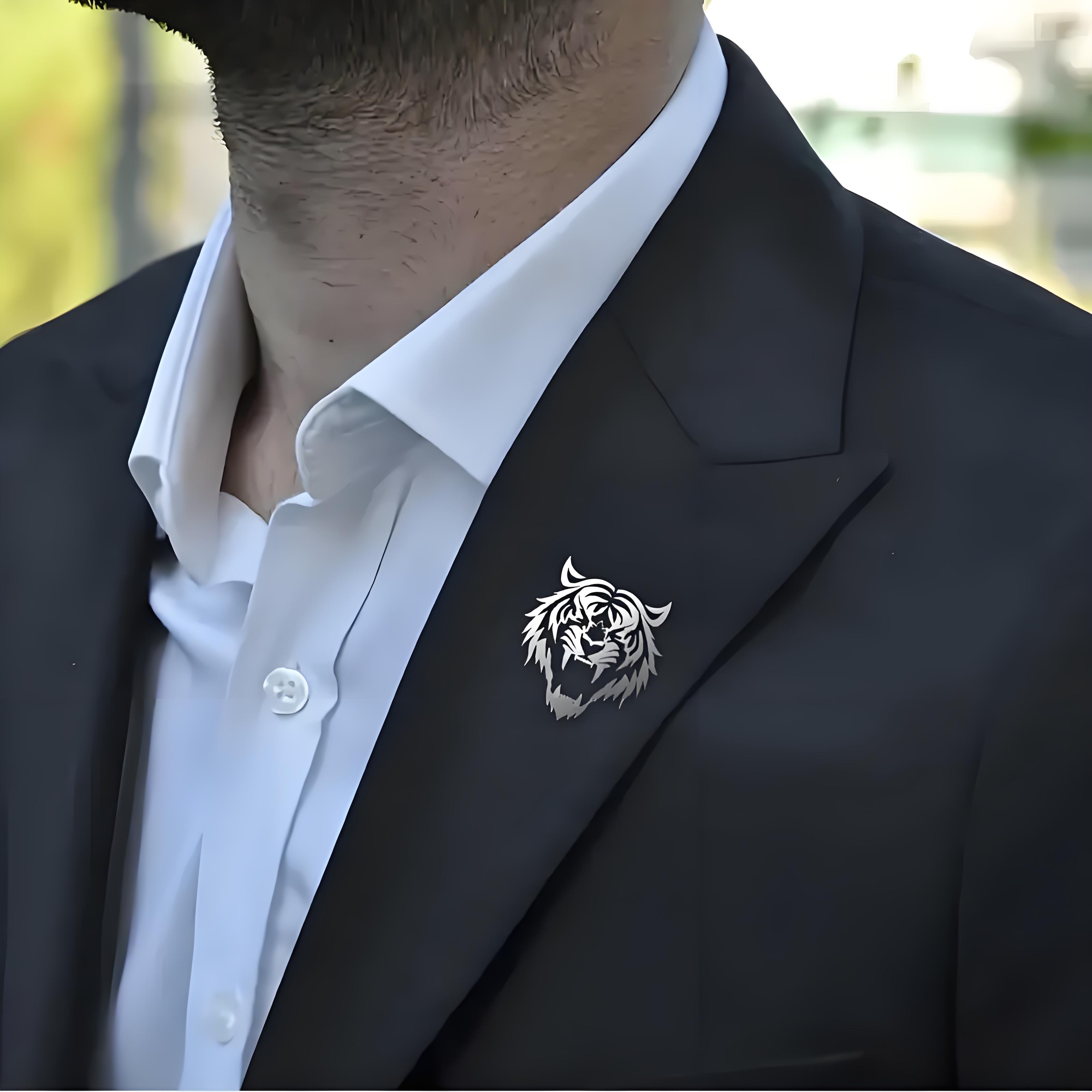 Men's Stainless Steel Tiger He - Men Accessories Brooch 评论和价格